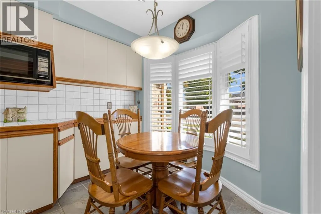 15 ELLINGTON Avenue Unit# 3, #3