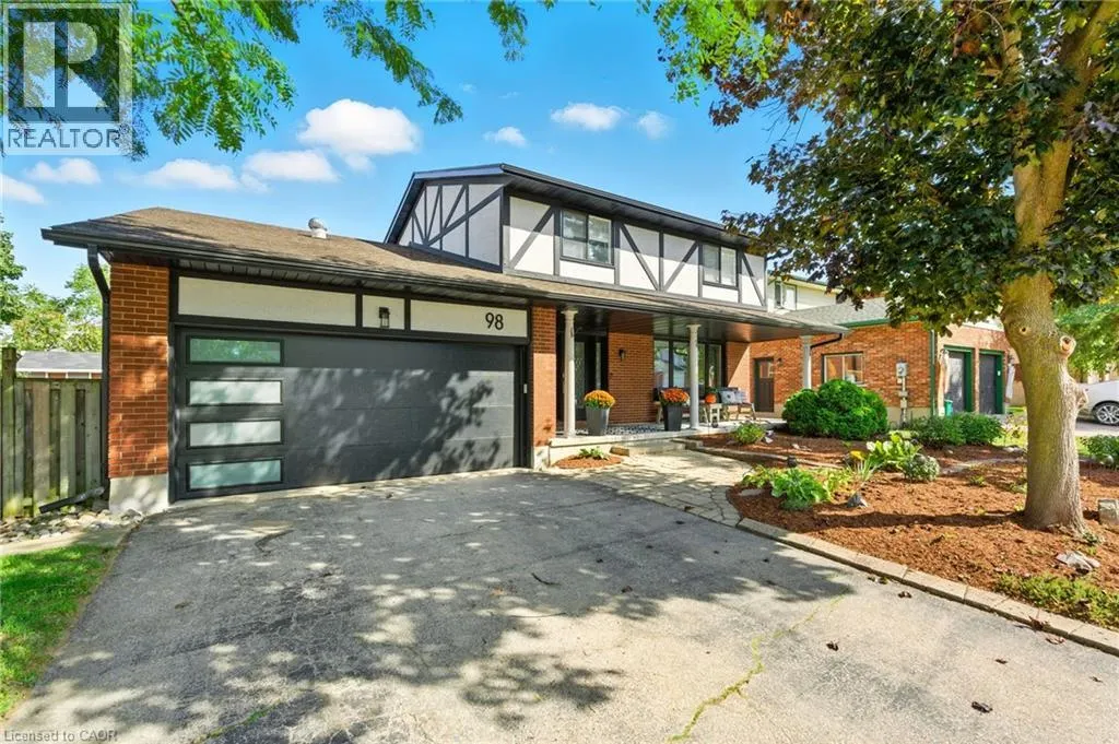 98 ESTHER Avenue