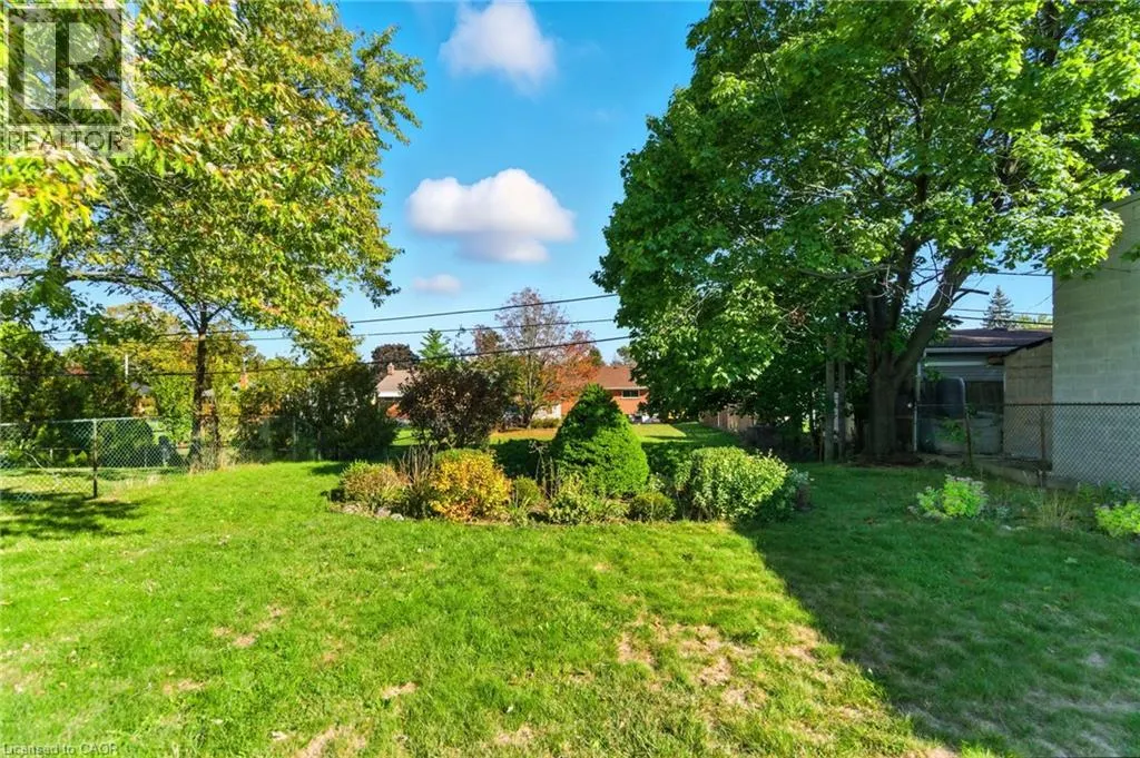 27 WARREN Avenue