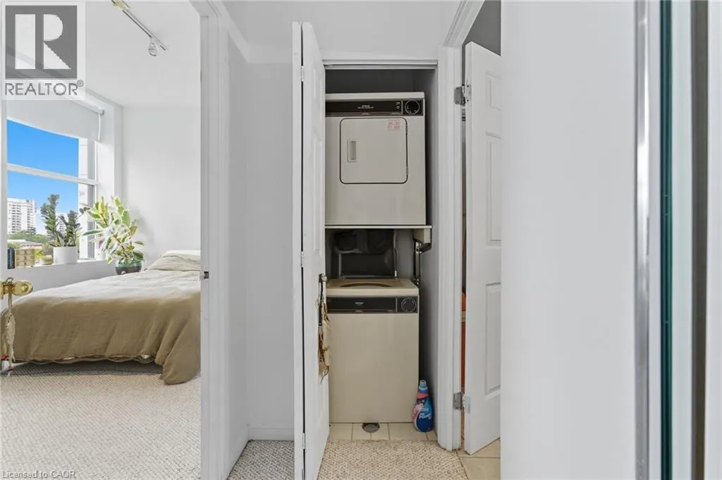 36 JAMES Street S Unit# 709, #709