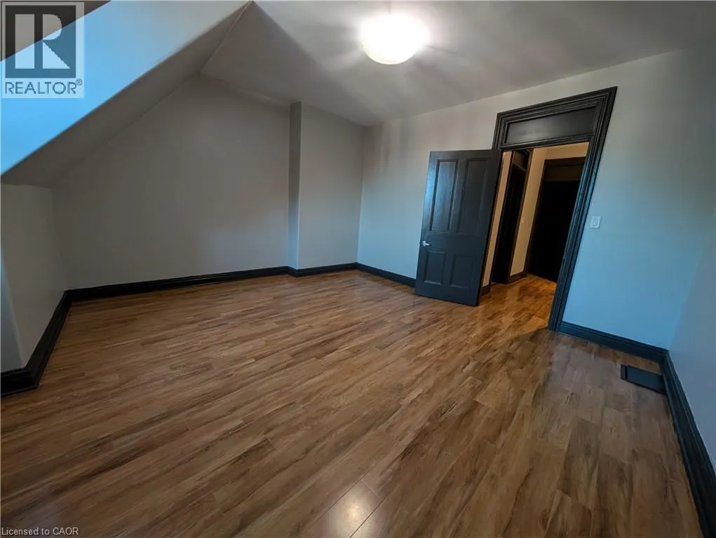 473 KING Street W Unit# B, #B