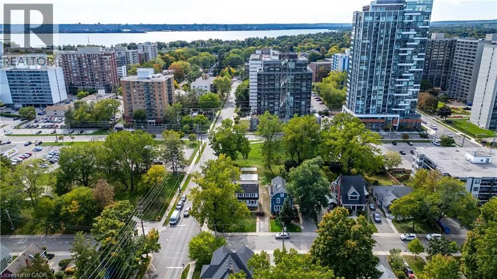 5/6 ELGIN Street