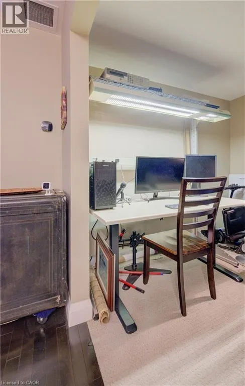 165 DUKE Street E Unit# 105, #105