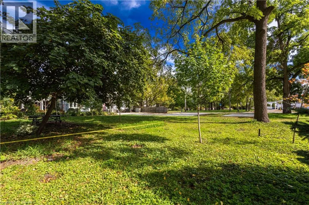 3/4 ELGIN Street