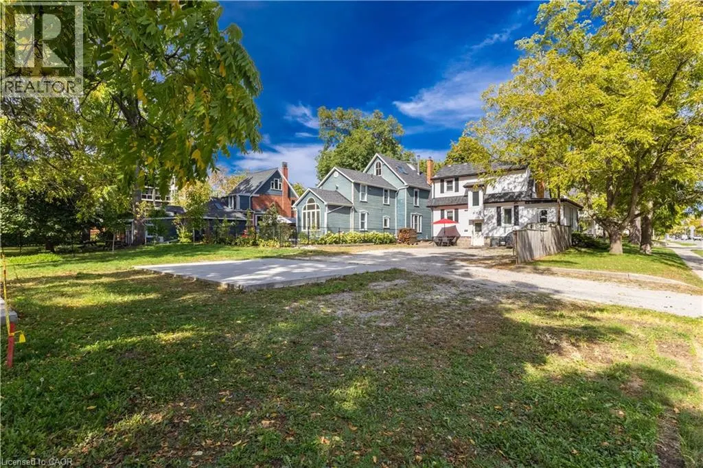 3/4 ELGIN Street