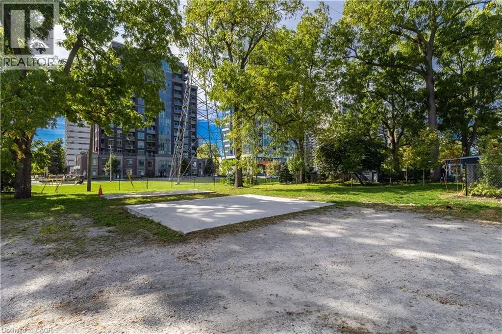 3/4 ELGIN Street