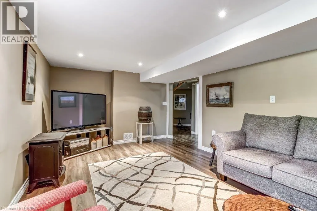 66 FORSYTHE Avenue