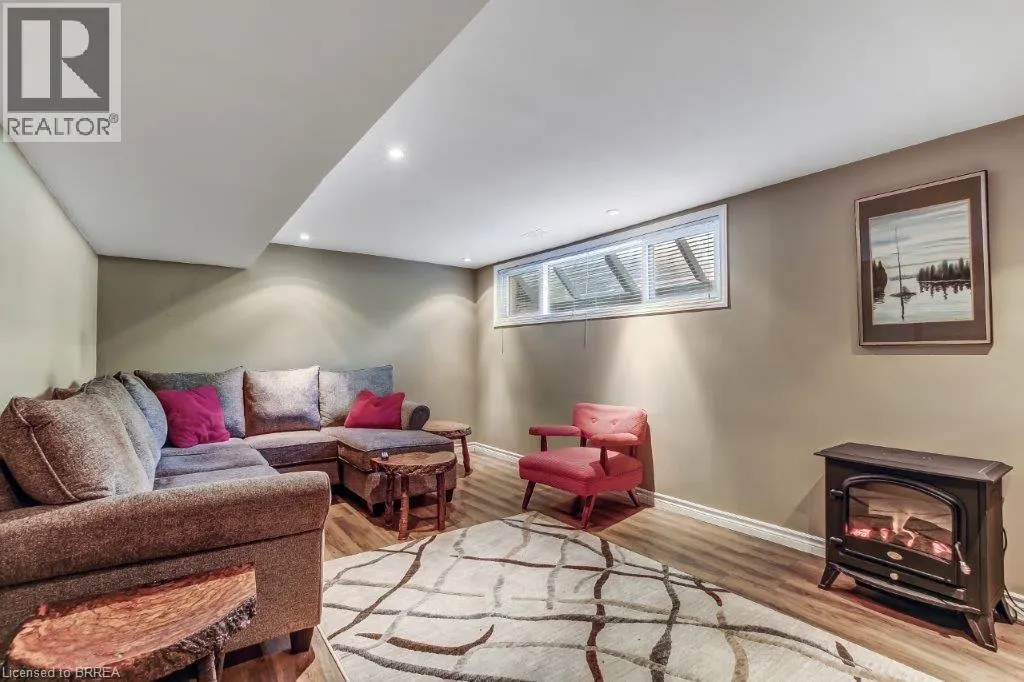 66 FORSYTHE Avenue