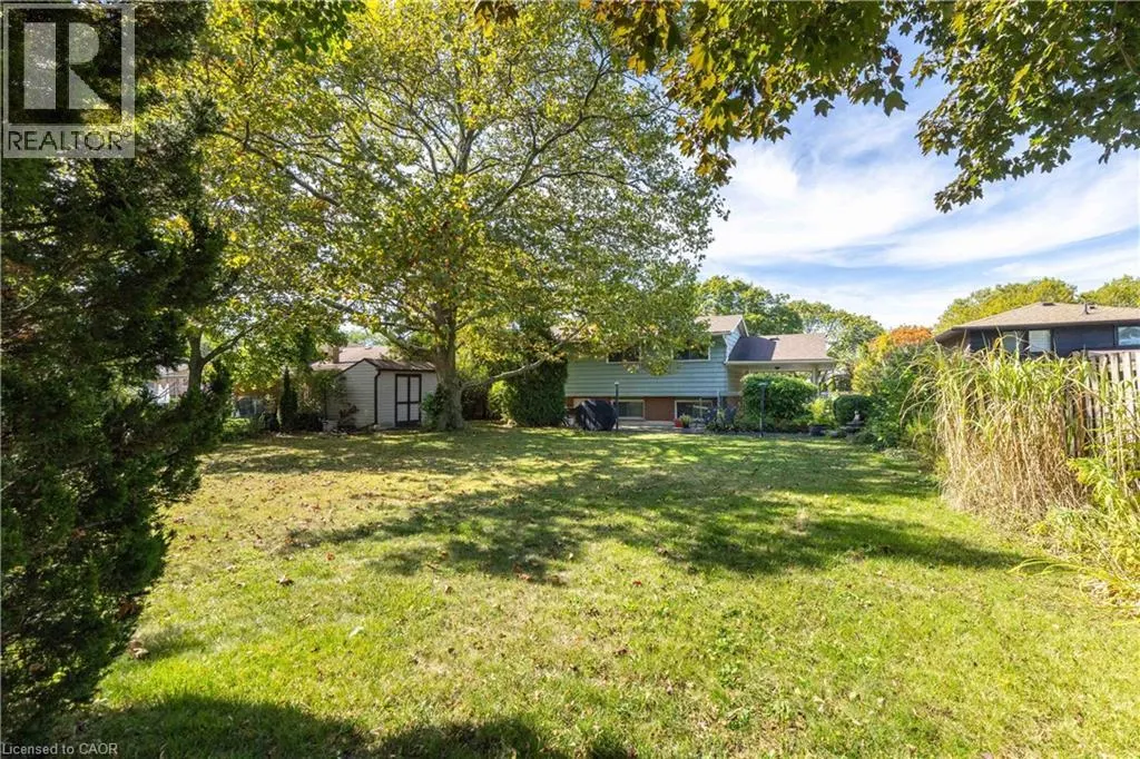 8 JEFFERSON Drive