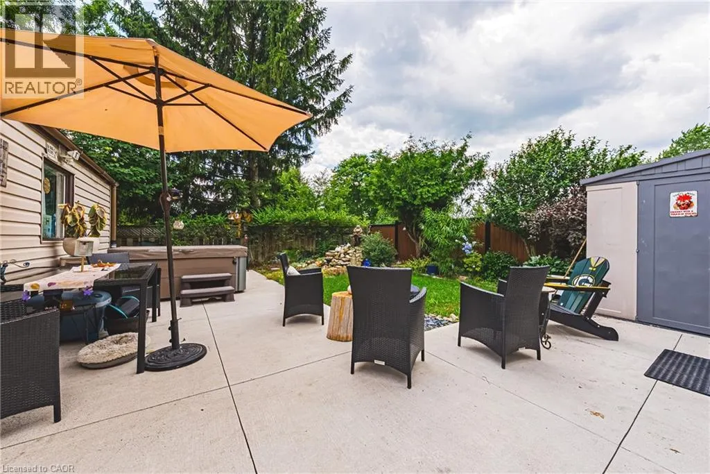 44 BILLINGTON Crescent