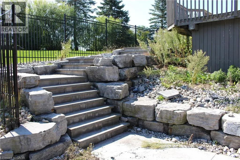11490 INGLIS Drive
