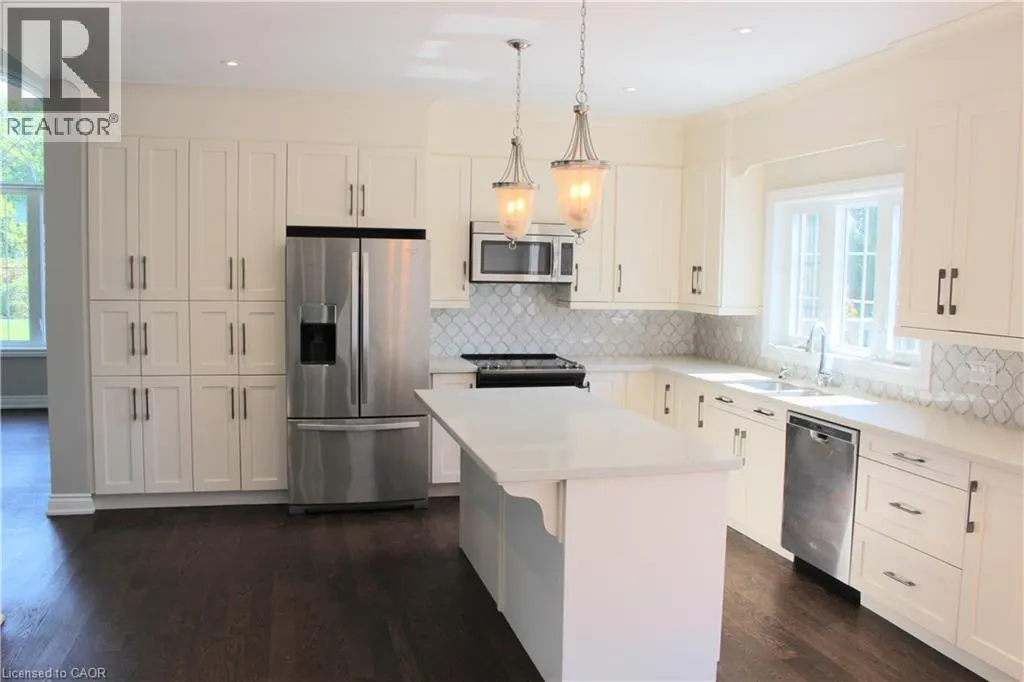 11490 INGLIS Drive