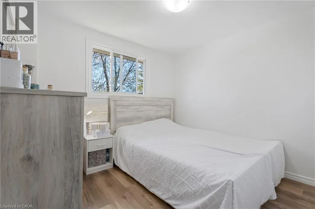 879 UPPER SHERMAN Avenue