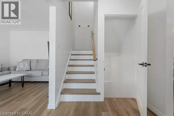 879 UPPER SHERMAN Avenue