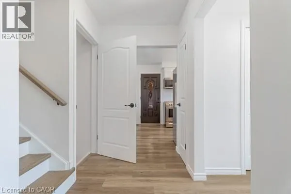 879 UPPER SHERMAN Avenue