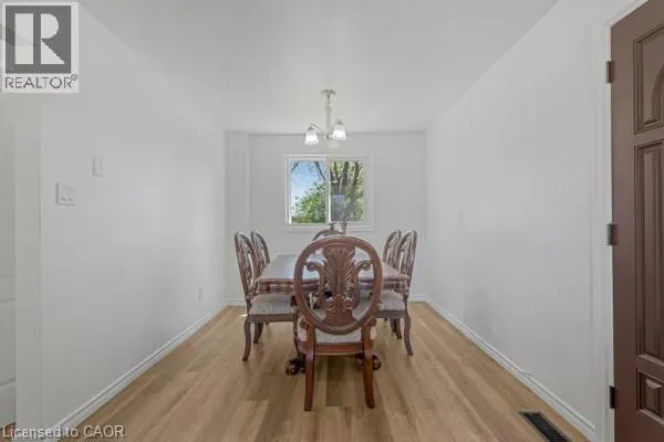 879 UPPER SHERMAN Avenue