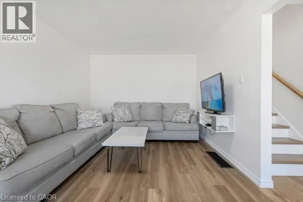 879 UPPER SHERMAN Avenue