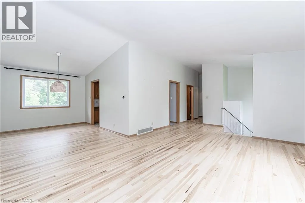 58 CYPRUS Drive Unit# UPPER, #UPPER