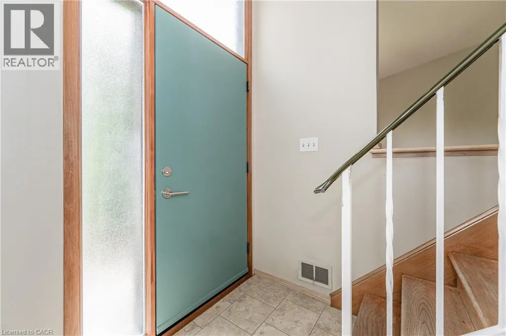 58 CYPRUS Drive Unit# UPPER, #UPPER
