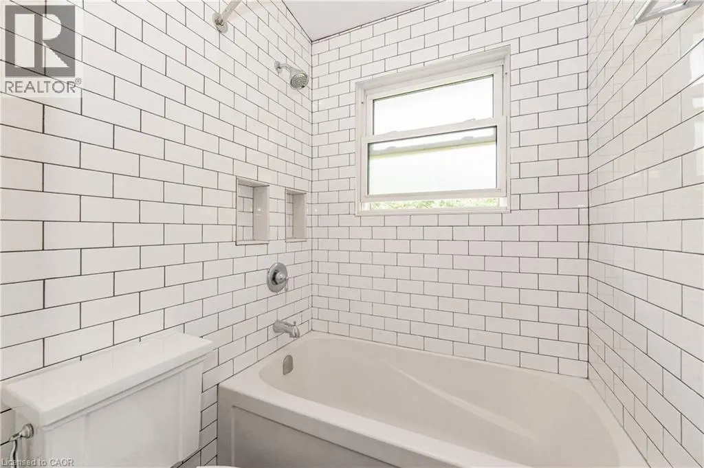 58 CYPRUS Drive Unit# UPPER, #UPPER