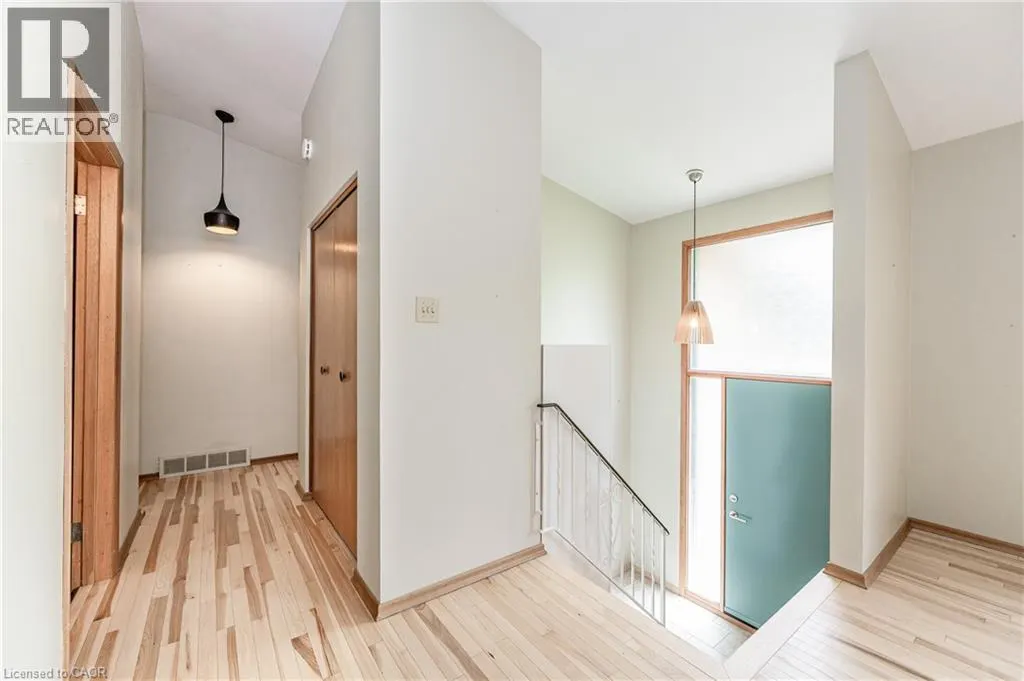58 CYPRUS Drive Unit# UPPER, #UPPER
