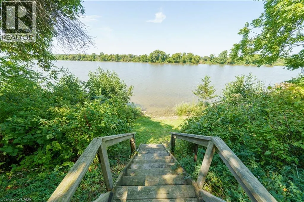 1042 RIVER Road