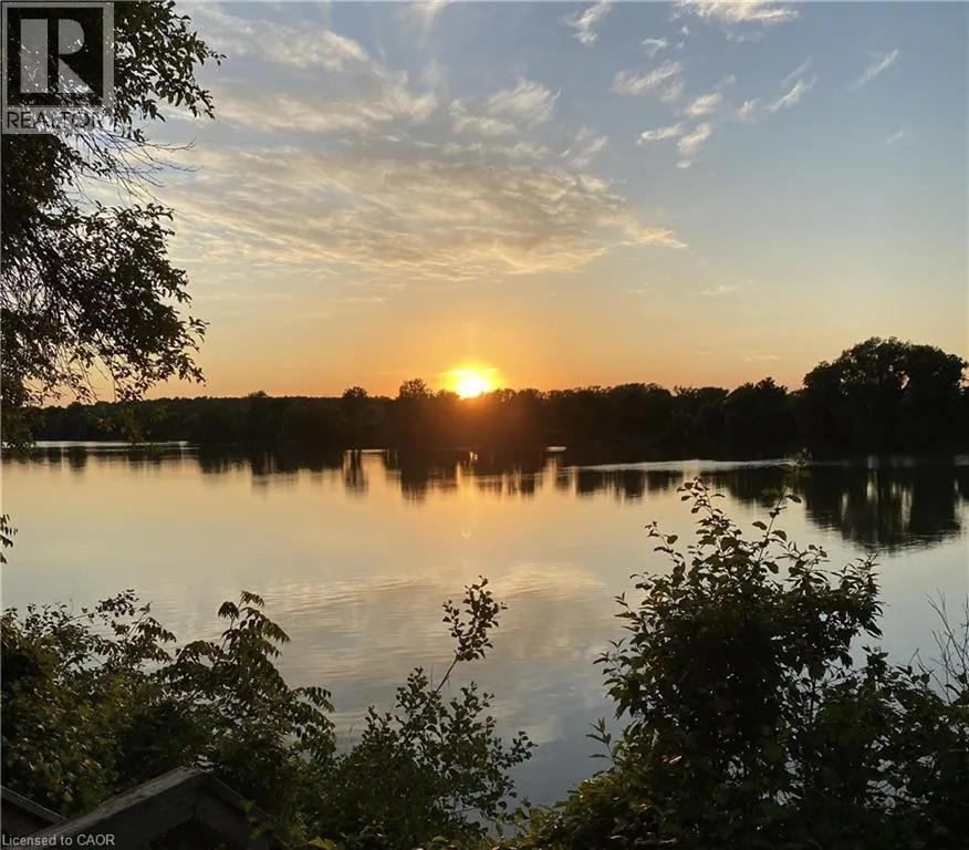 1042 RIVER Road