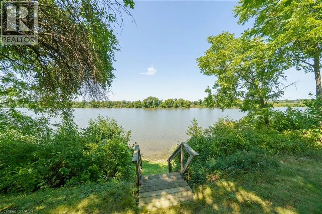 1042 RIVER Road