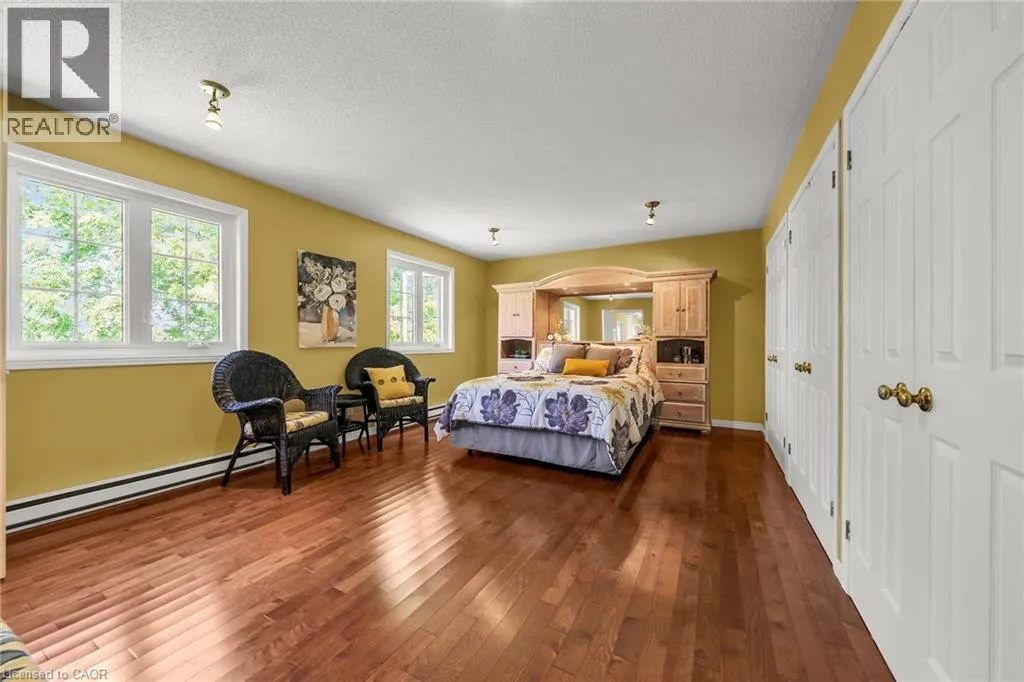 1042 RIVER Road