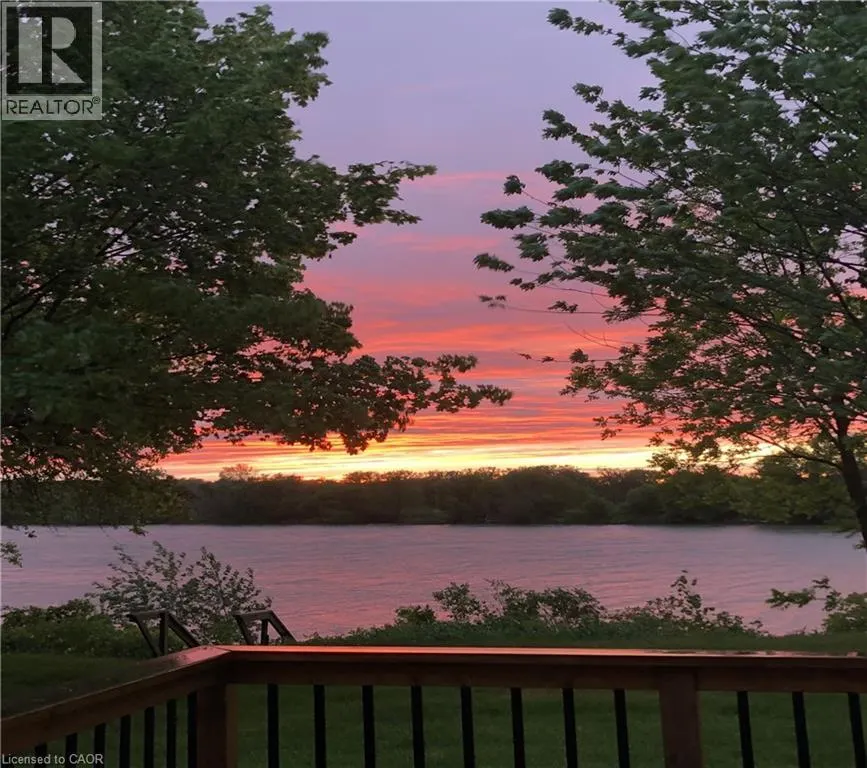 1042 RIVER Road