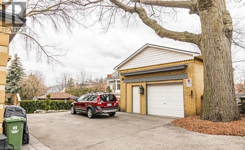26 HOMEWOOD Avenue