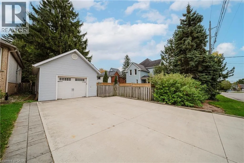 1159 QUEENS BUSH Road
