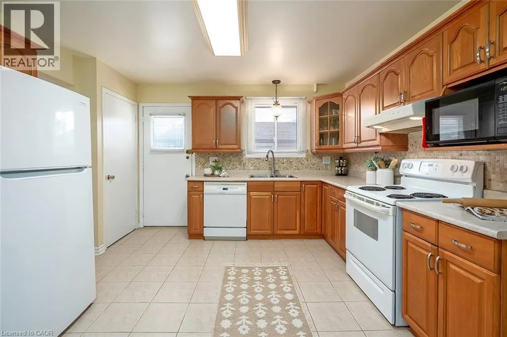 177 LAVINA Crescent