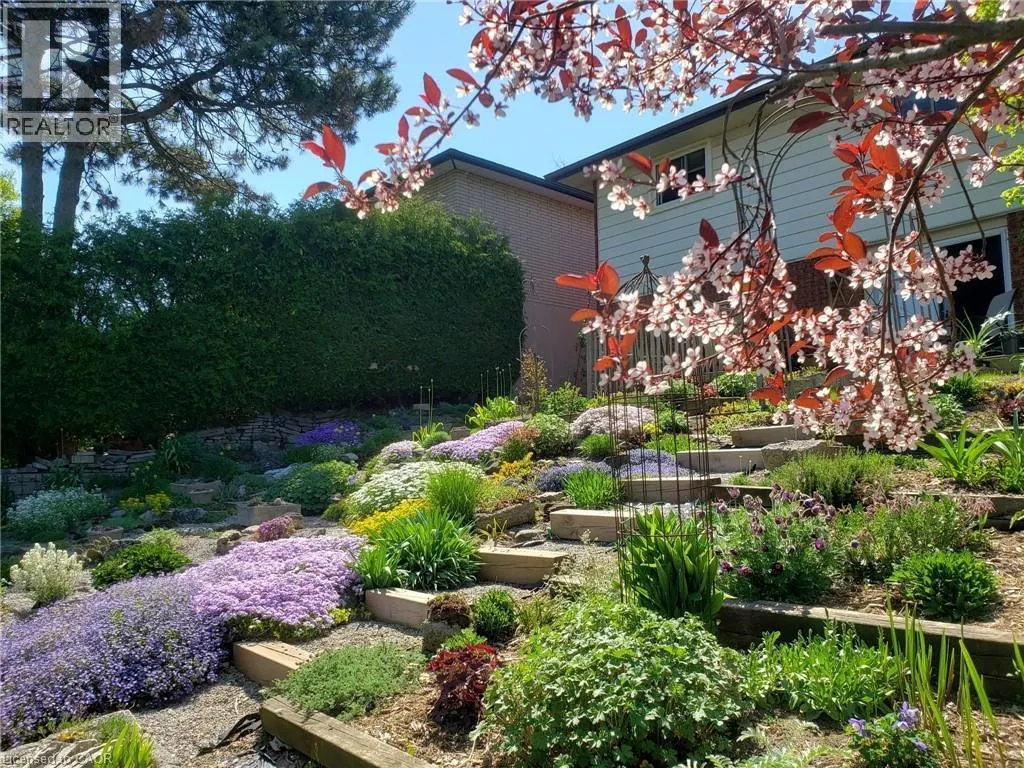 177 LAVINA Crescent