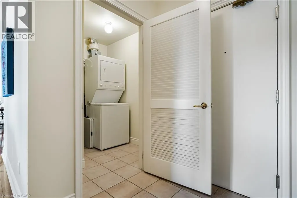 1477 LAKESHORE Road Unit# 702, #702