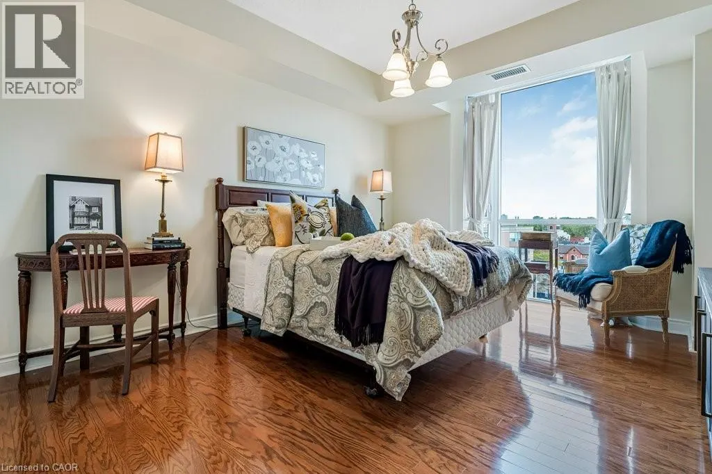 1477 LAKESHORE Road Unit# 702, #702