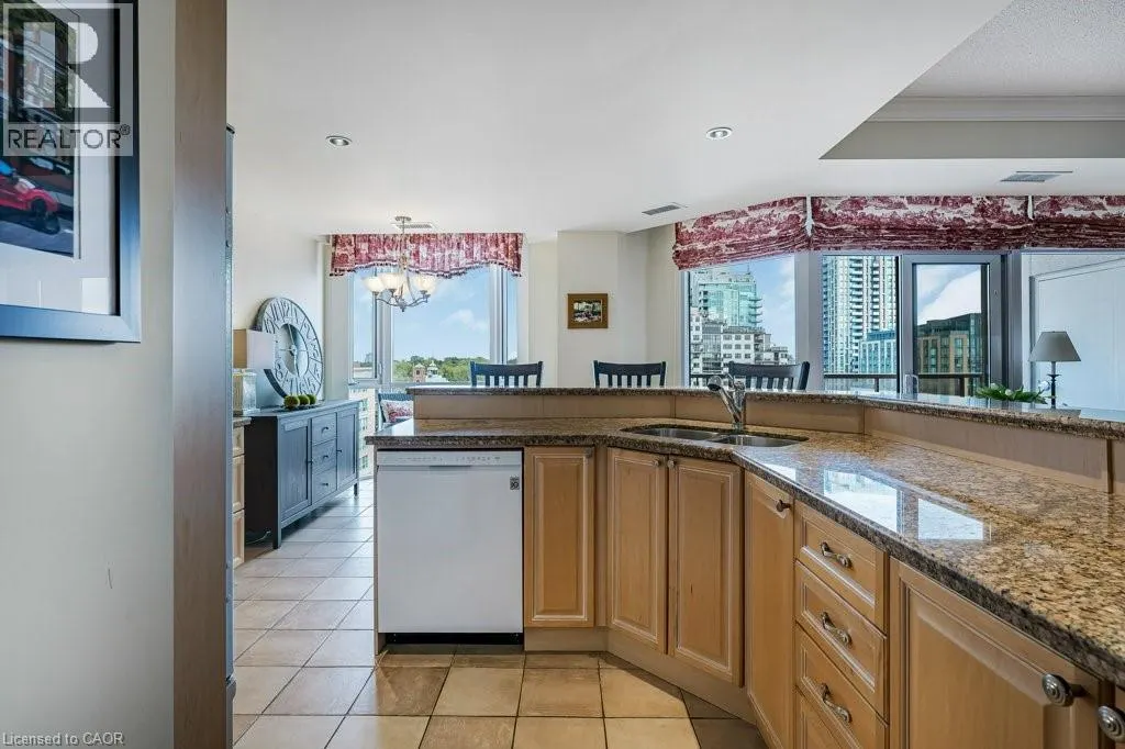 1477 LAKESHORE Road Unit# 702, #702