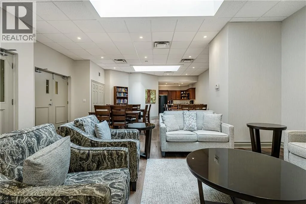 1477 LAKESHORE Road Unit# 702, #702