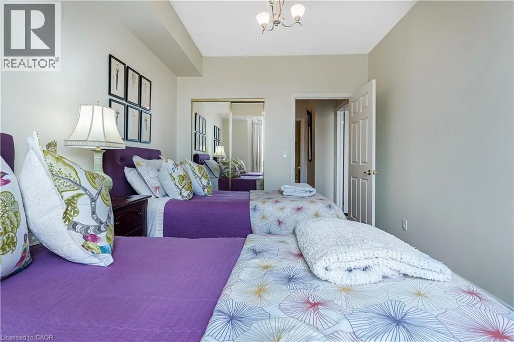 1477 LAKESHORE Road Unit# 702, #702