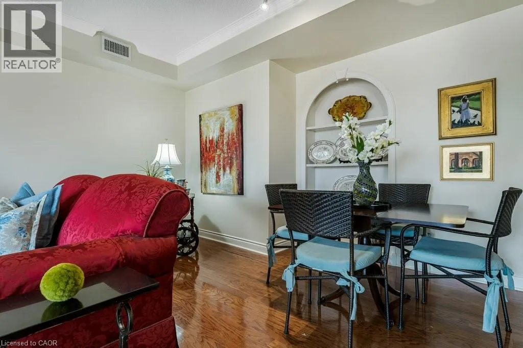 1477 LAKESHORE Road Unit# 702, #702