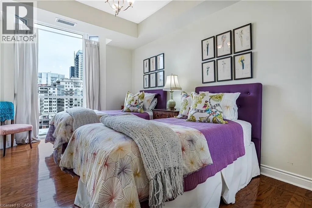 1477 LAKESHORE Road Unit# 702, #702
