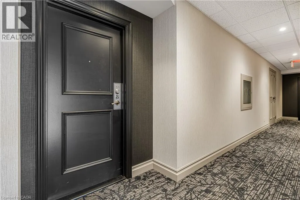 1477 LAKESHORE Road Unit# 702, #702