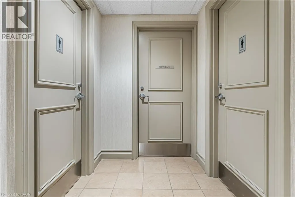1477 LAKESHORE Road Unit# 702, #702