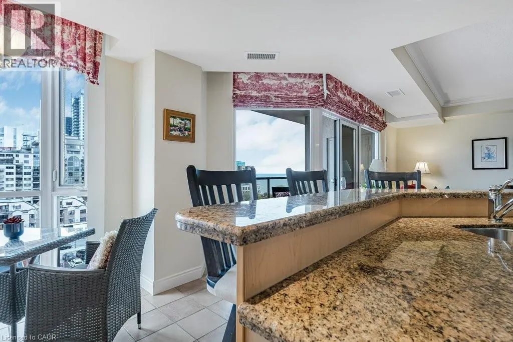 1477 LAKESHORE Road Unit# 702, #702