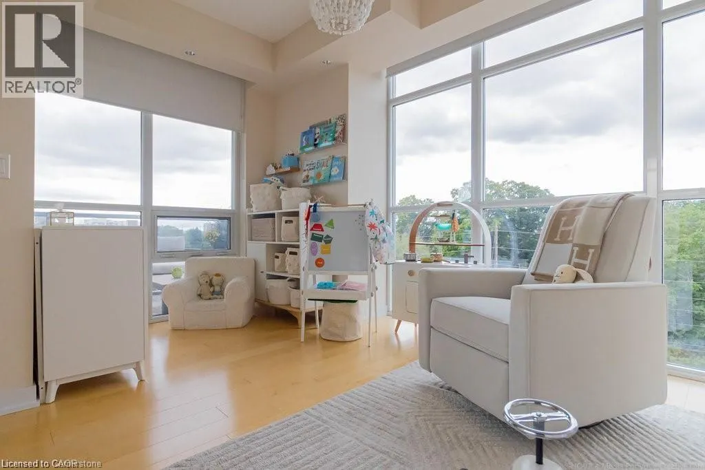 551 MAPLE Avenue Unit# 607, #607