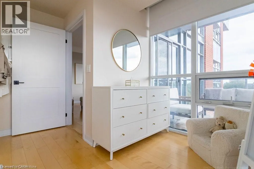 551 MAPLE Avenue Unit# 607, #607