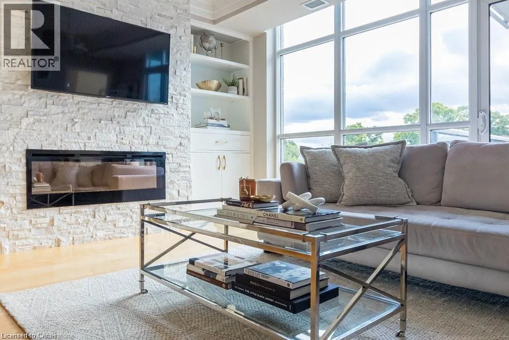 551 MAPLE Avenue Unit# 607, #607