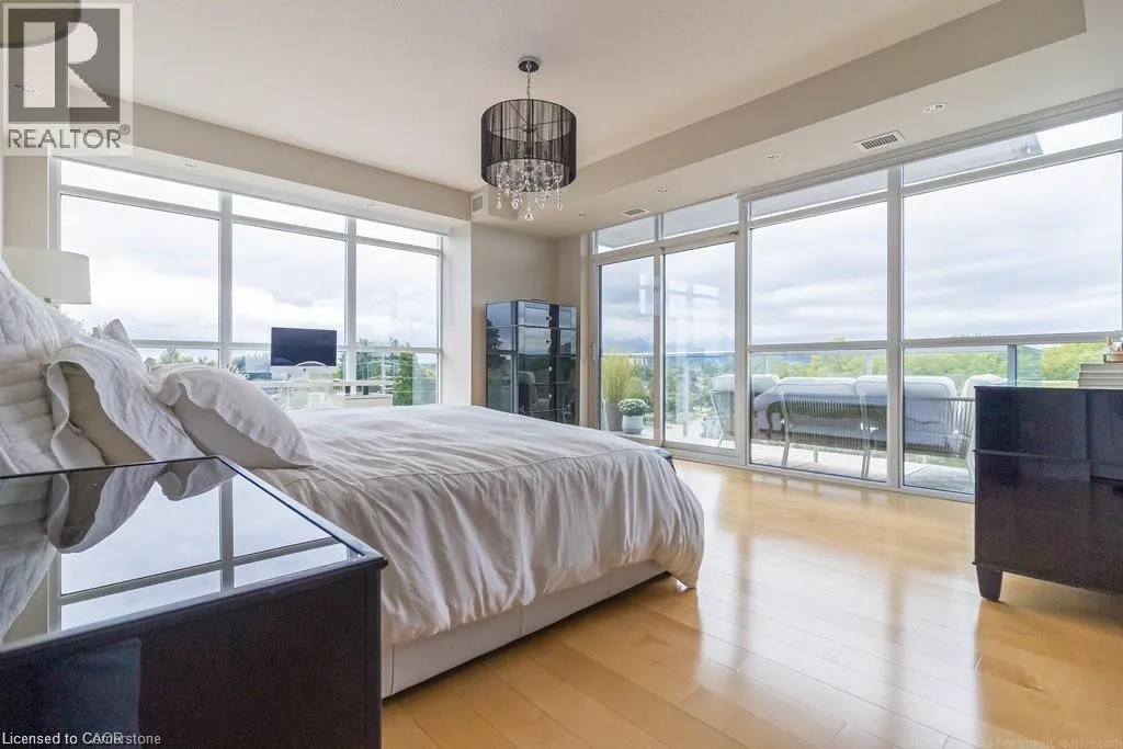 551 MAPLE Avenue Unit# 607, #607