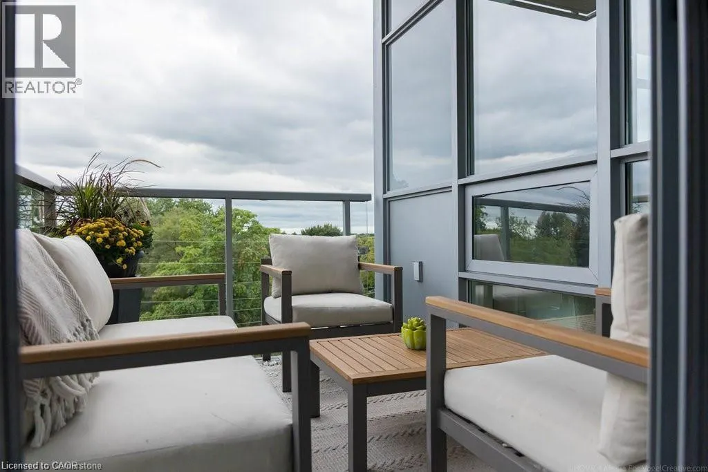 551 MAPLE Avenue Unit# 607, #607
