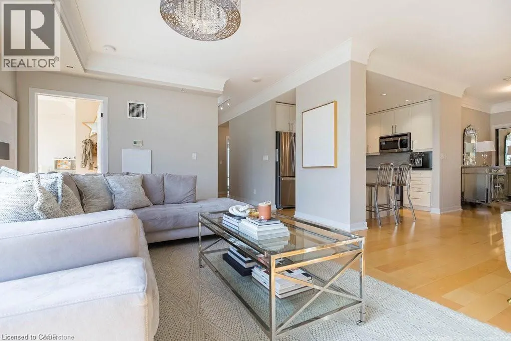 551 MAPLE Avenue Unit# 607, #607